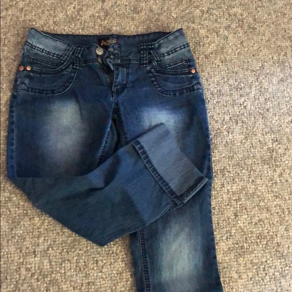 Angel capris - Picture 1 of 1